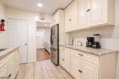 512 W 3rd Ave, Roselle, NJ 07203 - Photo 17