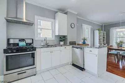 215 Waverly Pl, South Orange, NJ 07079 - Photo 13