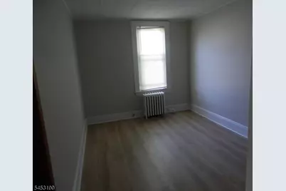 109 E Munsell Ave #1, Linden, NJ 07036 - Photo 5