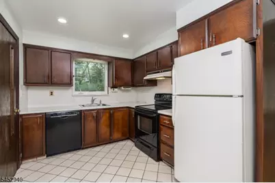 23 Cabot Ln, Kinnelon, NJ 07405 - Photo 11