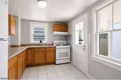 87-89 W Somerset St, Raritan, NJ 08869 - Photo 17