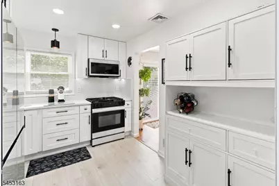 2020 N Stiles St, Linden, NJ 07036 - Photo 7