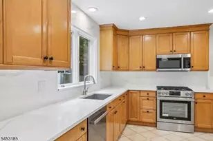 38 Billingsley Dr, Livingston, NJ 07039 - Photo 13