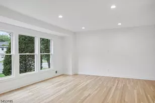 38 Billingsley Dr, Livingston, NJ 07039 - Photo 9