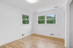 38 Billingsley Dr, Livingston, NJ 07039 - Photo 31