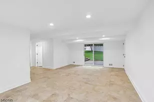 38 Billingsley Dr, Livingston, NJ 07039 - Photo 25