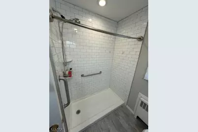 28 Chambers Ct, Clifton, NJ 07013 - Photo 11