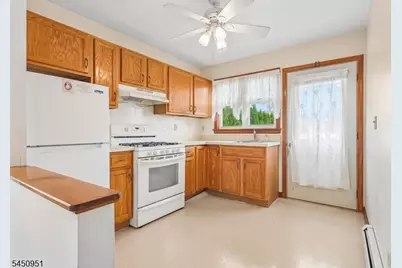 1120 Madison Hill Rd, Clark Township, NJ 07066 - Photo 19