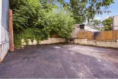 65 Highland Ave, Newark, NJ 07104 - Photo 29
