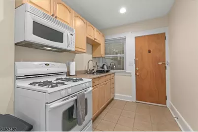11 Grove St, Cranford Township, NJ 07016 - Photo 11