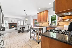 7 Lazarus Dr, Roxbury Township, NJ 07852 - Photo 11