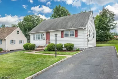 11 Susan Ct, Clifton, NJ 07012 - Photo 1