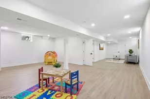 318 Halsey Rd, Parsippany, NJ 07054 - Photo 35