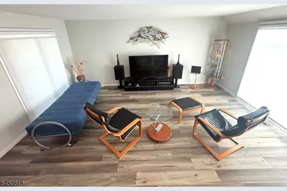 119 Wimbledon Sq, Washington Township, NJ 07840 - Photo 17