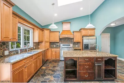 4 Brook St, Green Brook Township, NJ 08812 - Photo 7