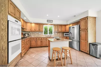 2 Chester Woods Dr, Chester, NJ 07930 - Photo 7