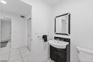 239 Westervelt Ln, Mahwah, NJ 07430 - Photo 21