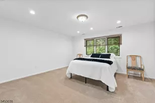 239 Westervelt Ln, Mahwah, NJ 07430 - Photo 31