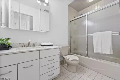 239 Westervelt Ln, Mahwah, NJ 07430 - Photo 33