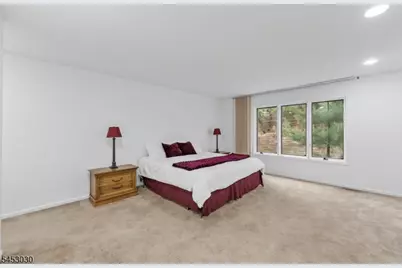 239 Westervelt Ln, Mahwah, NJ 07430 - Photo 23