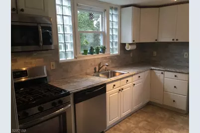 21 Cobb Pl, Morristown, NJ 07960 - Photo 5