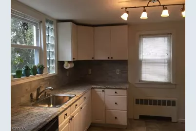 21 Cobb Pl, Morristown, NJ 07960 - Photo 3
