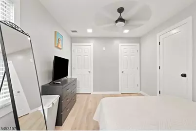 511 Roosevelt St, Roselle Park, NJ 07204 - Photo 9