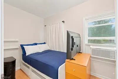 511 Roosevelt St, Roselle Park, NJ 07204 - Photo 25