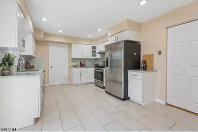 11 Morgan Rd, Parsippany, NJ 07054 - Photo 9