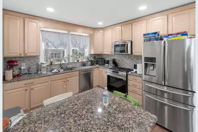 75 Mount Prospect Ave, Belleville, NJ 07109 - Photo 11