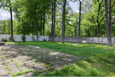 21 Saint Germain Dr, Clark Township, NJ 07066 - Photo 29
