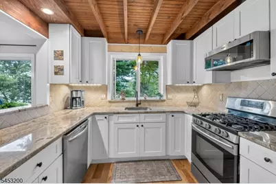 165 New Jersey Ave, Jefferson Township, NJ 07849 - Photo 11