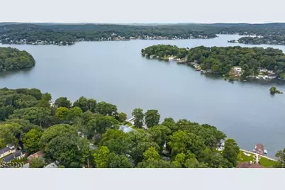 165 New Jersey Ave, Jefferson Township, NJ 07849 - Photo 29