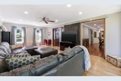 1120 N Washington Ave, Green Brook Township, NJ 08812 - Photo 15