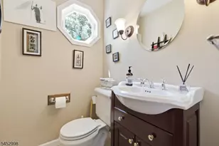 1120 N Washington Ave, Green Brook Township, NJ 08812 - Photo 27