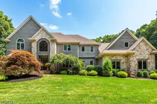 2 Goldfinch Run, Kinnelon, NJ 07405 - Photo 1