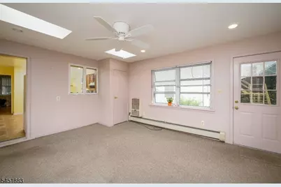 110 Amherst Ave, Woodbridge Township, NJ 07067 - Photo 21