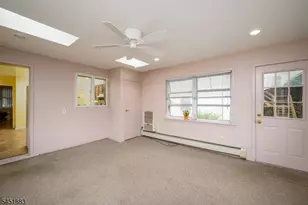 110 Amherst Ave, Woodbridge Township, NJ 07067 - Photo 21