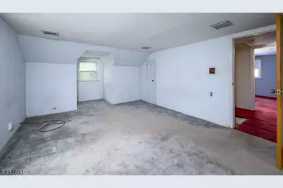 110 Amherst Ave, Woodbridge Township, NJ 07067 - Photo 27