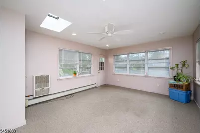 110 Amherst Ave, Woodbridge Township, NJ 07067 - Photo 19