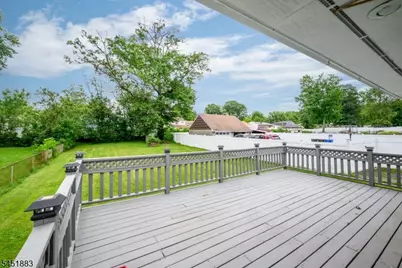 110 Amherst Ave, Woodbridge Township, NJ 07067 - Photo 7