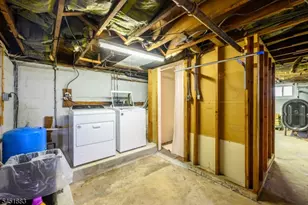 110 Amherst Ave, Woodbridge Township, NJ 07067 - Photo 33