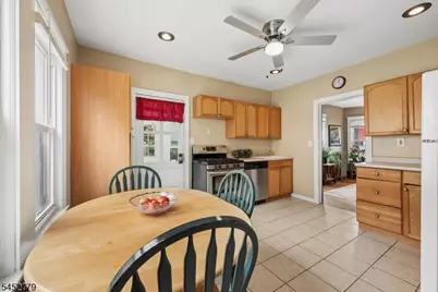7 Morris Plains Ave, Morris Plains, NJ 07950 - Photo 11