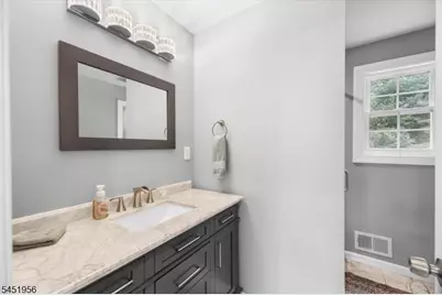 42 Wells Ct, Bloomfield, NJ 07003 - Photo 19