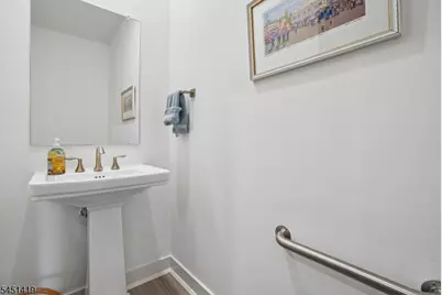 22 Kelsch Dr, Morris Plains, NJ 07950 - Photo 9