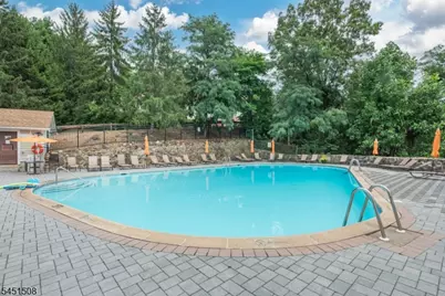 4 B-C Foxwood Dr #C, Morris Plains, NJ 07950 - Photo 21