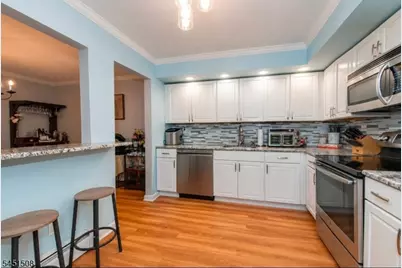 4 B-C Foxwood Dr #C, Morris Plains, NJ 07950 - Photo 5