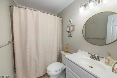 4 B-C Foxwood Dr #C, Morris Plains, NJ 07950 - Photo 17