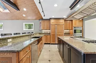 1526 N Stiles St, Linden, NJ 07036 - Photo 15