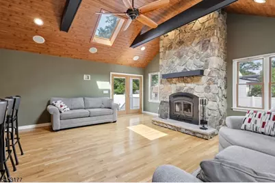 1526 N Stiles St, Linden, NJ 07036 - Photo 9